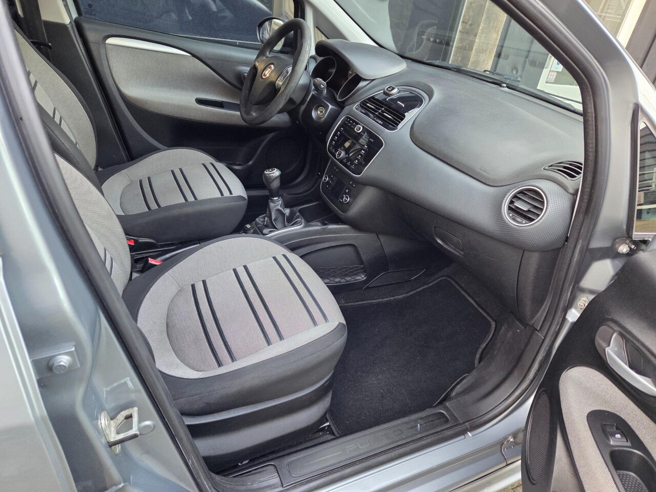 Fiat Punto Evo - 1.3 M-Jet Dynamic 1.3 M-Jet Dynamic