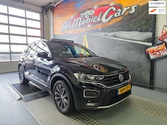 Volkswagen T-Roc - 1.5 TSI Sport PANO | FRONT ASSIST