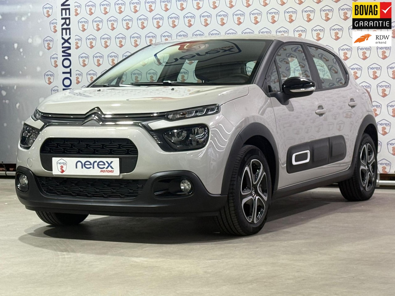 Citroën C3 - 1.2 PureTech Plus | Carplay | Cruise control | PDC | Stoelverwarming - AutoWereld.nl