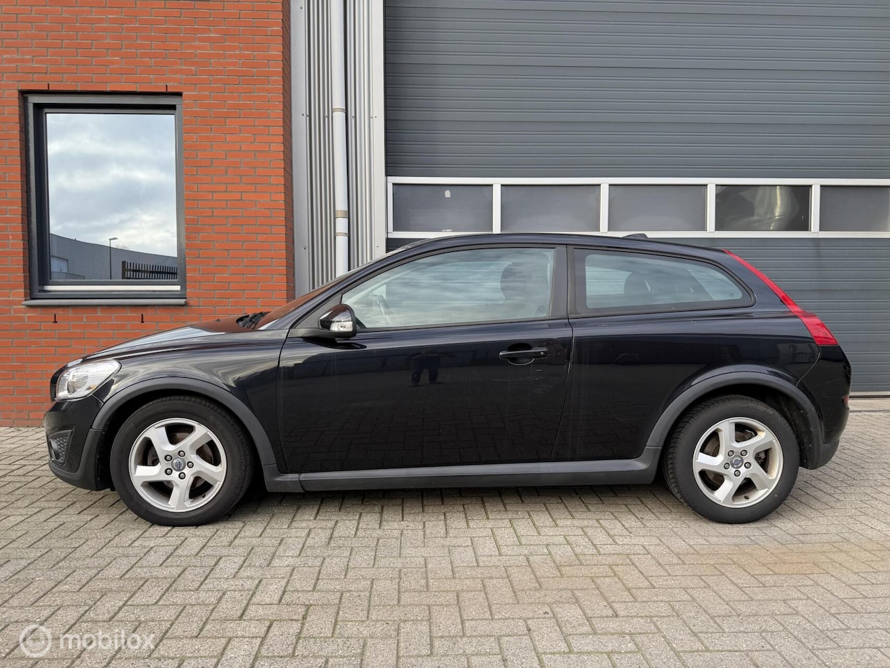 Volvo C30 - 1.6 Kinetic - facelift - nw. distr. riem - navi - AutoWereld.nl