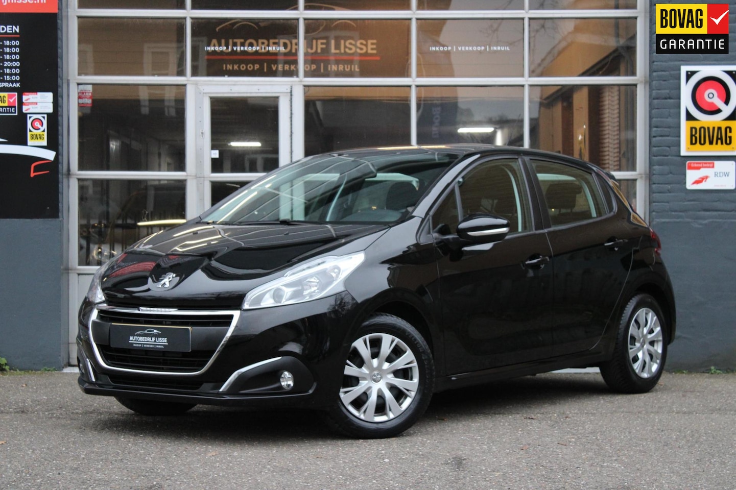 Peugeot 208 - 1.2 PureTech Blue Lease Active Carplay Navi Nap - AutoWereld.nl