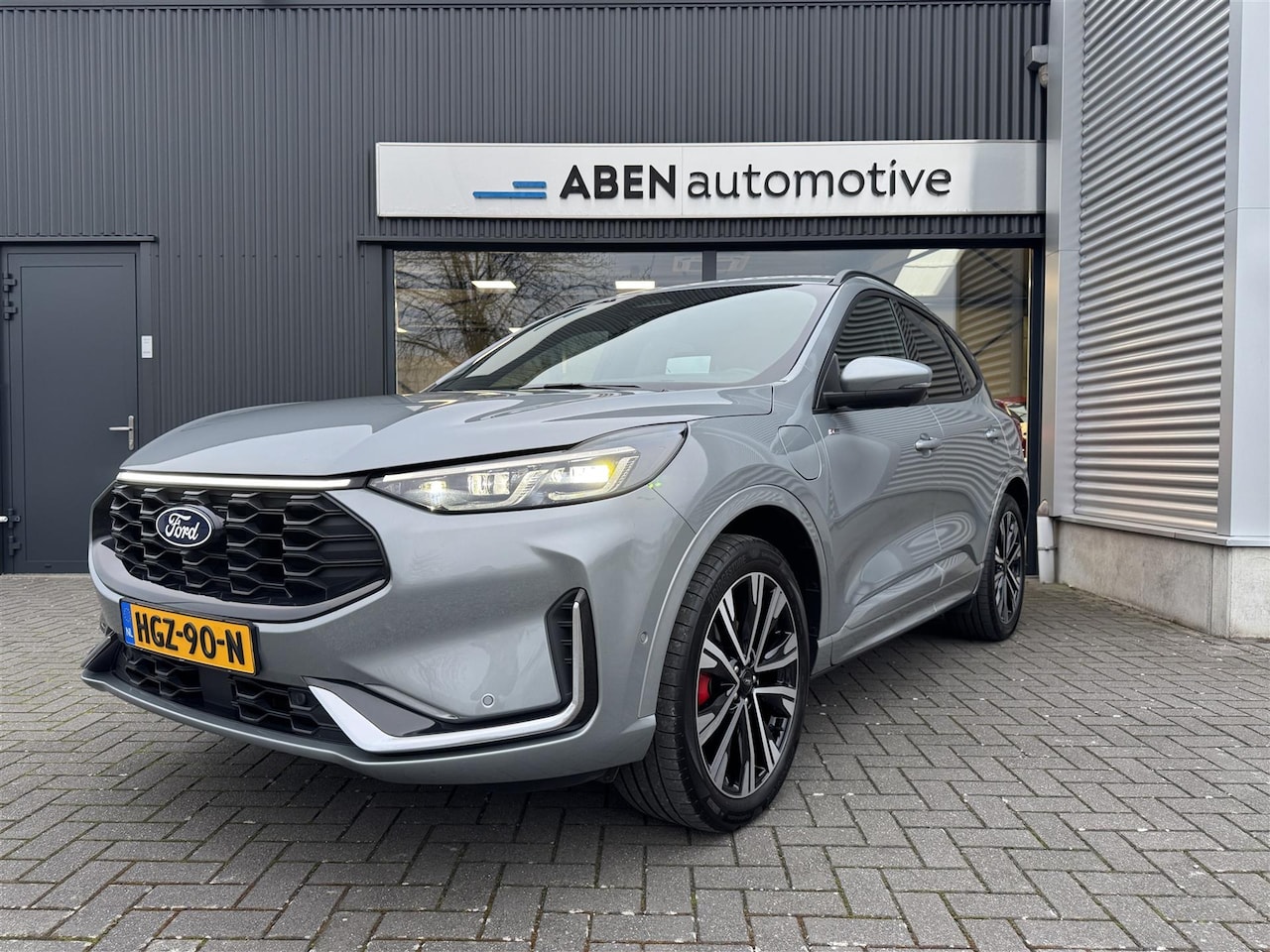 Ford Kuga - 2.5 PHEV ST-Line X 2.5 PHEV 243PK ST-Line X (20"|ELEK. TREKHAAK|360|DRIVER ASSIST) - AutoWereld.nl