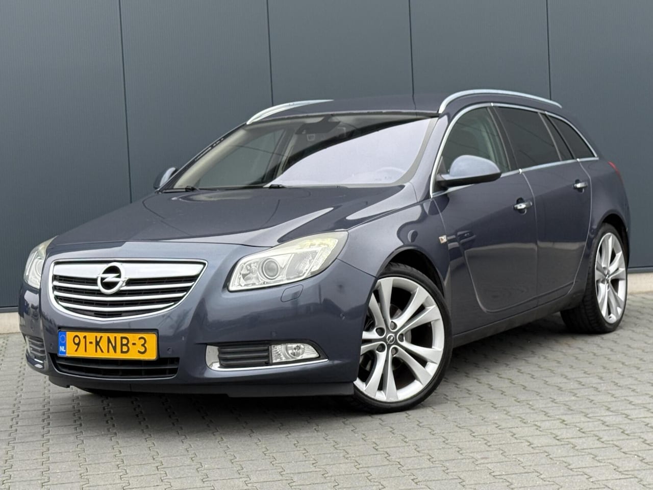 Opel Insignia Sports Tourer - 1.6 T Cosmo Xenon - Leder - Infinity Audio - Trekhaak - AutoWereld.nl