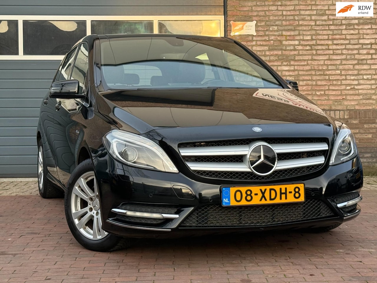 Mercedes-Benz B-klasse - 200 Ambition Automaat|Navi|Climate - AutoWereld.nl