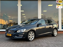 Volvo V60 - 1.5 T3 AUT. - Summum - Origineel NL - NAP - 56041 KM
