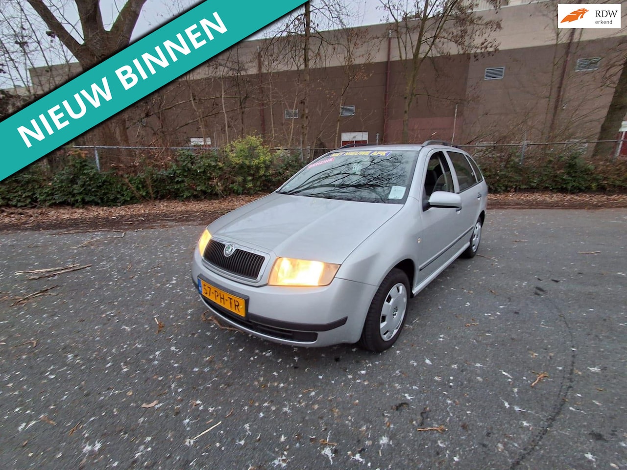 Skoda Fabia Combi - 1.4-16V Comfort LEUKE AUTO RIJDT EN SCHAKELT GOED - AutoWereld.nl