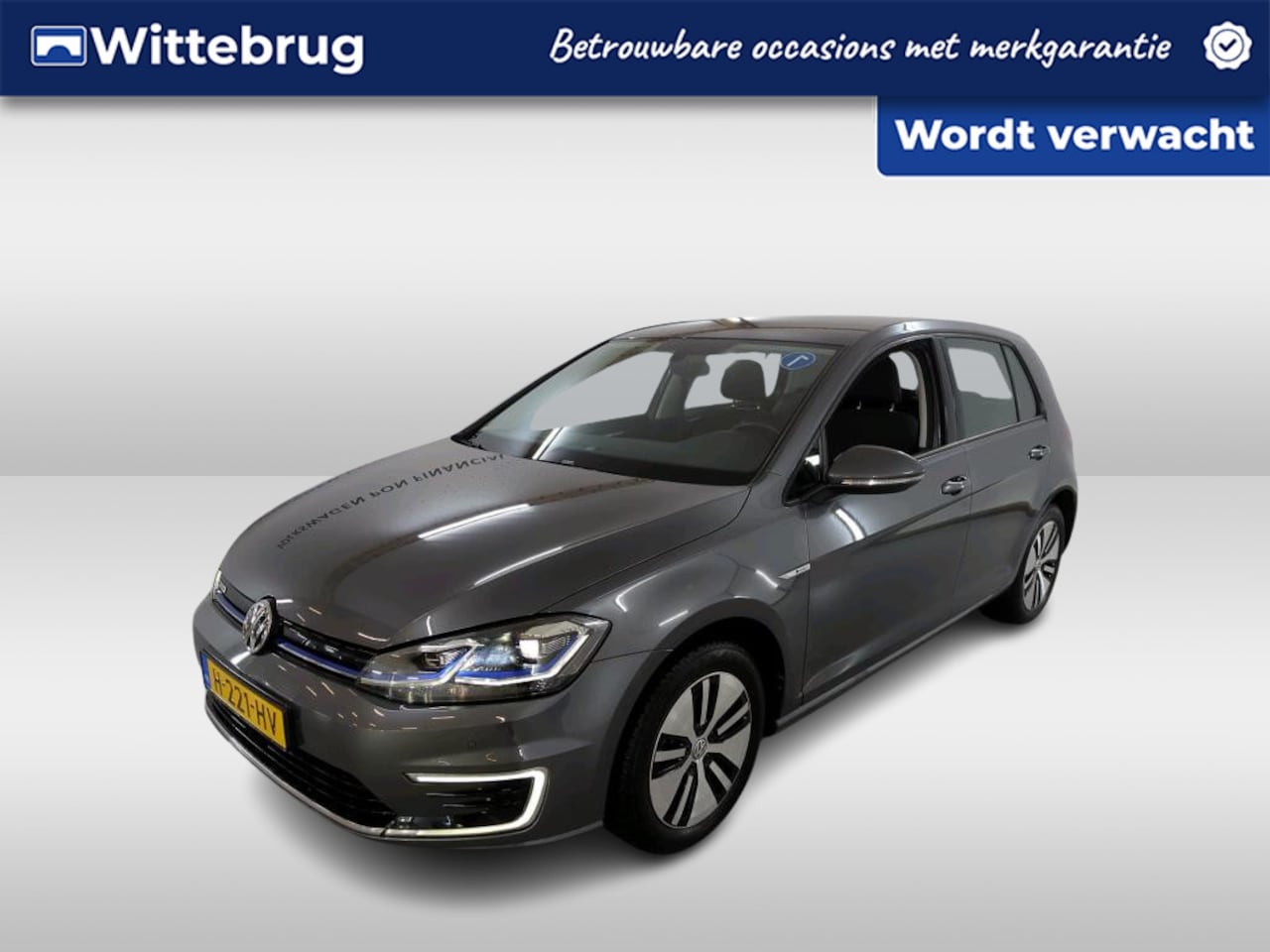 Volkswagen e-Golf - 136pk E-DITION / LED / Navigatie / Camera / Parkeersensoren V+A / 16" LMV - AutoWereld.nl