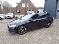 Skoda Octavia Combi - 1.4 TSI iV PHEV Business Edition ecc, digidash, lmv, led, navi, dsg