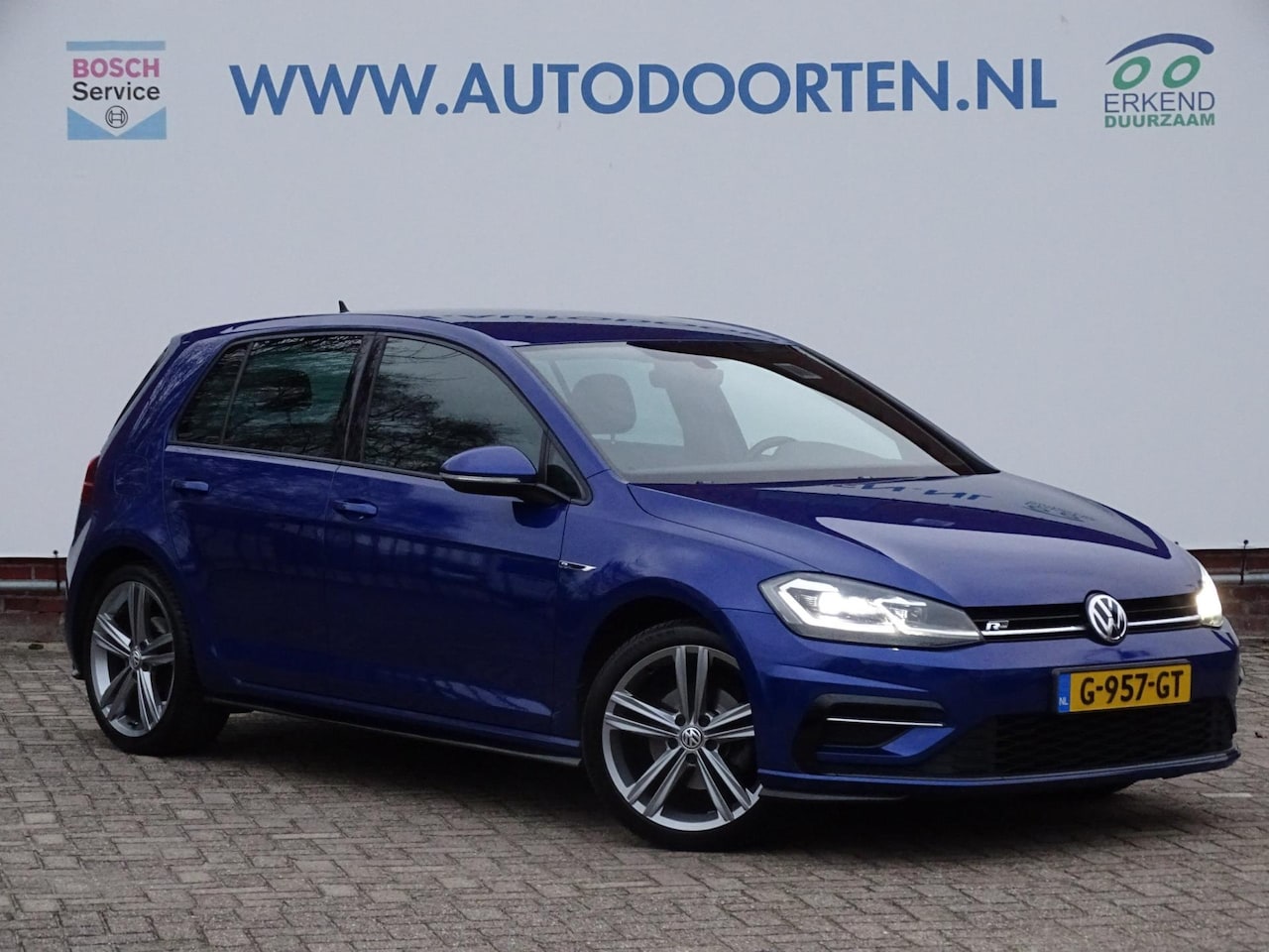 Volkswagen Golf - 1.5 TSI Highline Business R|Adaptive|All Season|Carplay - AutoWereld.nl