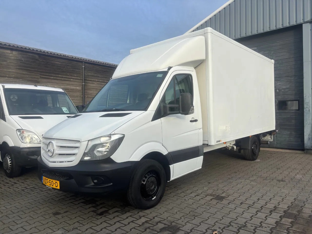Mercedes-Benz Sprinter - 316 CDI Laadklep Airco Navi Camera - AutoWereld.nl