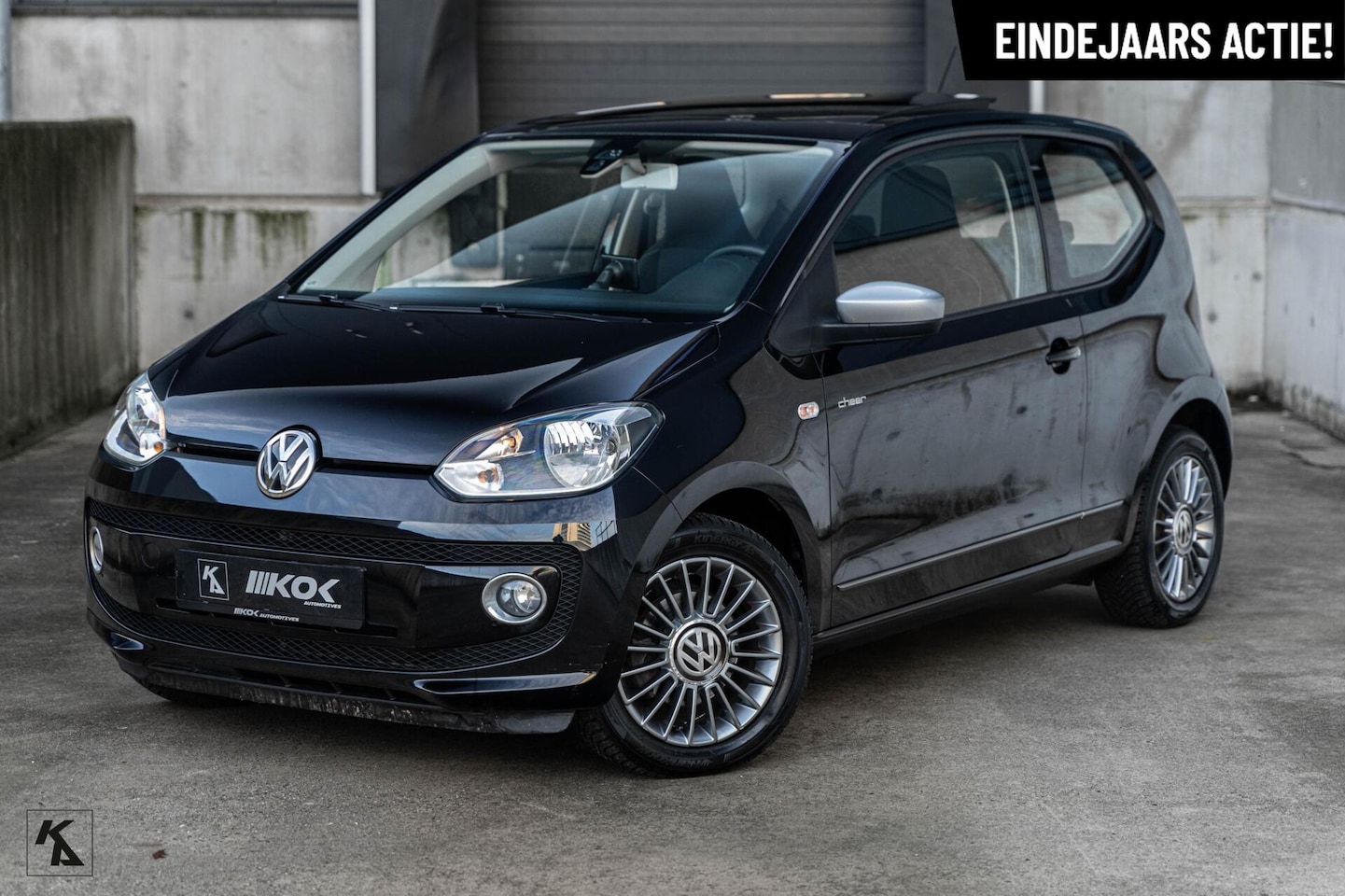 Volkswagen Up! - 1.0 2014 | Cheer Up! | Pano | Lage KM - AutoWereld.nl