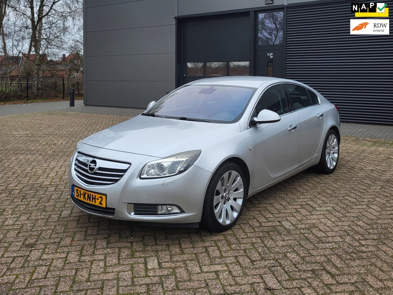 Opel Insignia - 2.0 T Executive 2.0 T Executive,veel opties,APK 01/27,182 NAP! - AutoWereld.nl