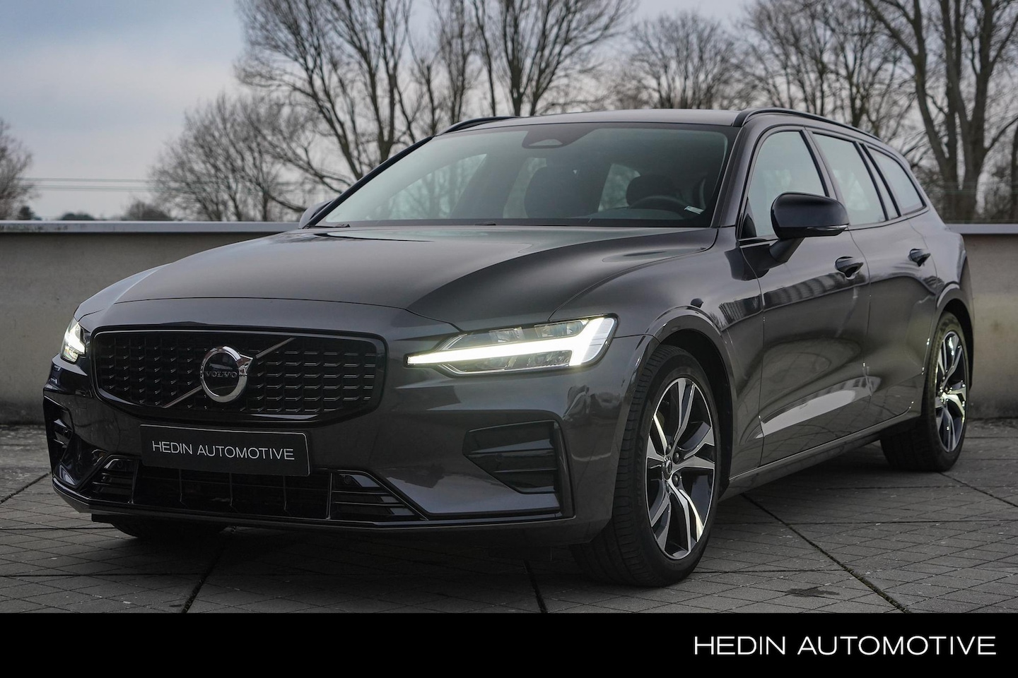 Volvo V60 - 2.0 B3 Plus Dark 2.0 B3 Plus Dark - AutoWereld.nl