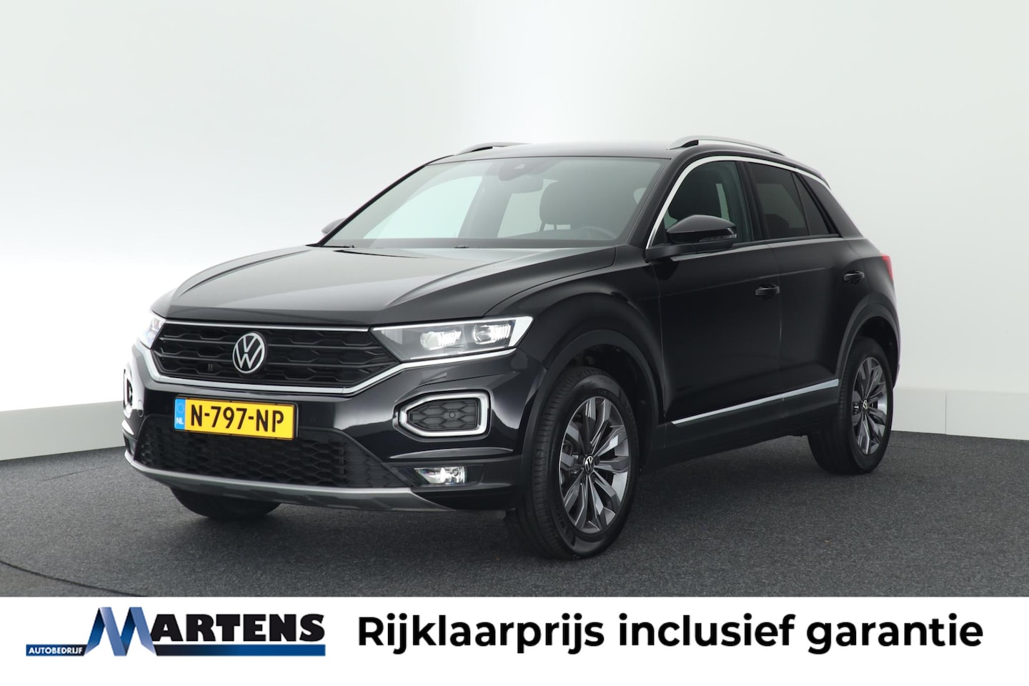 Volkswagen T-Roc - 1.5 TSI 150pk DSG Sport Keyless Stoelverwarming Camera Virtual Cockpit Carplay - AutoWereld.nl