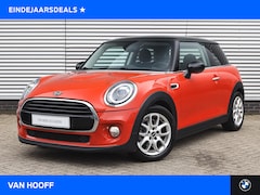 MINI Cooper - Hatchback Automaat / LED / Stoelverwarming / Apple CarPlay / Comfortstoelen / Navigatie