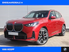 BMW X3 - 30e xDrive M Sport Automaat / Panoramadak / Trekhaak / Sportstoelen / Stoelventilatie / Ad