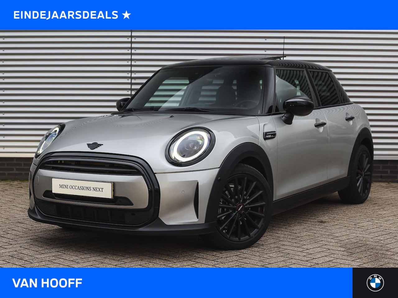 MINI Cooper - Hatchback Classic Automaat / Panoramadak / Sportstoelen / Achteruitrijcamera / Comfort Acc - AutoWereld.nl