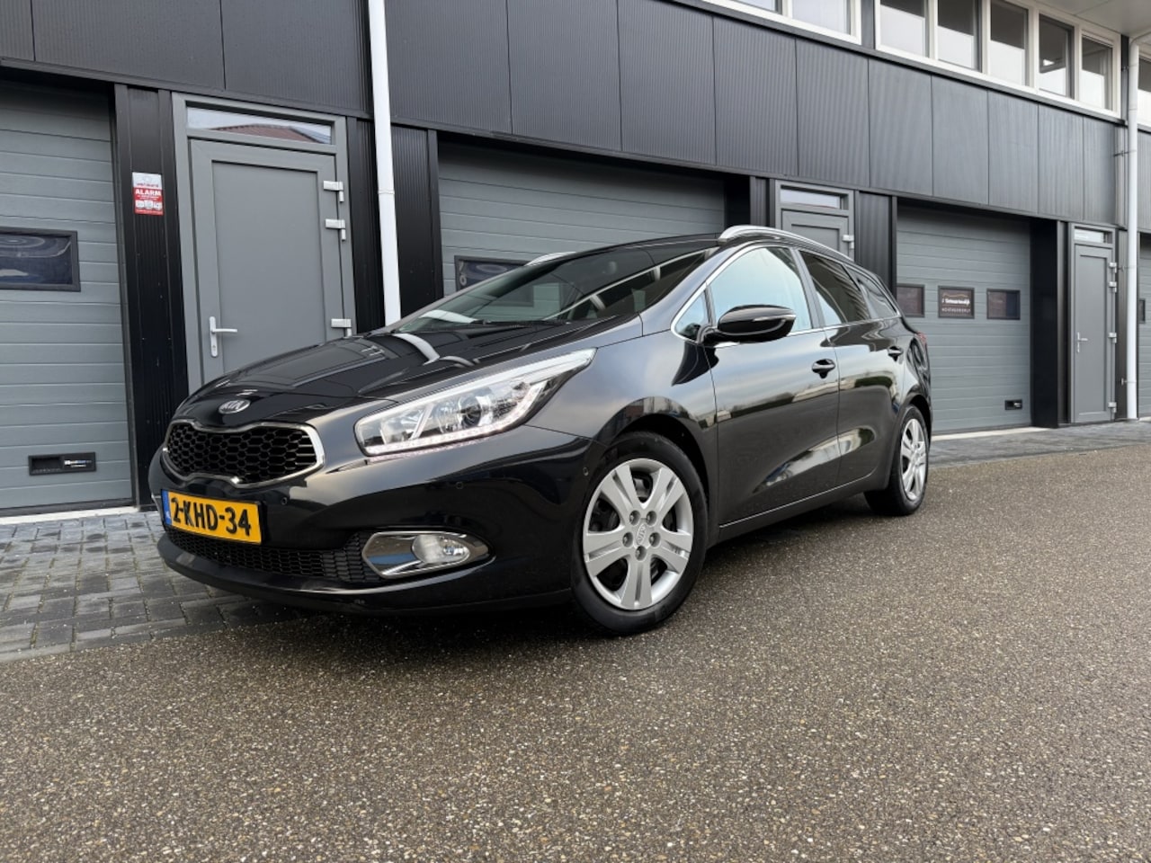 Kia Cee'd Sportswagon - 1.6 GDI Super Pack Keyless, Navi, Camera, PDC V+A - AutoWereld.nl