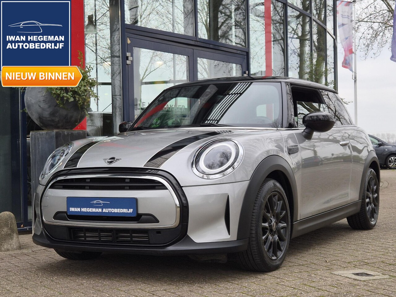 MINI Cooper - 1.5 | Automaat | ECC | Navigatie | LM Velgen | PDC + Camera | - AutoWereld.nl