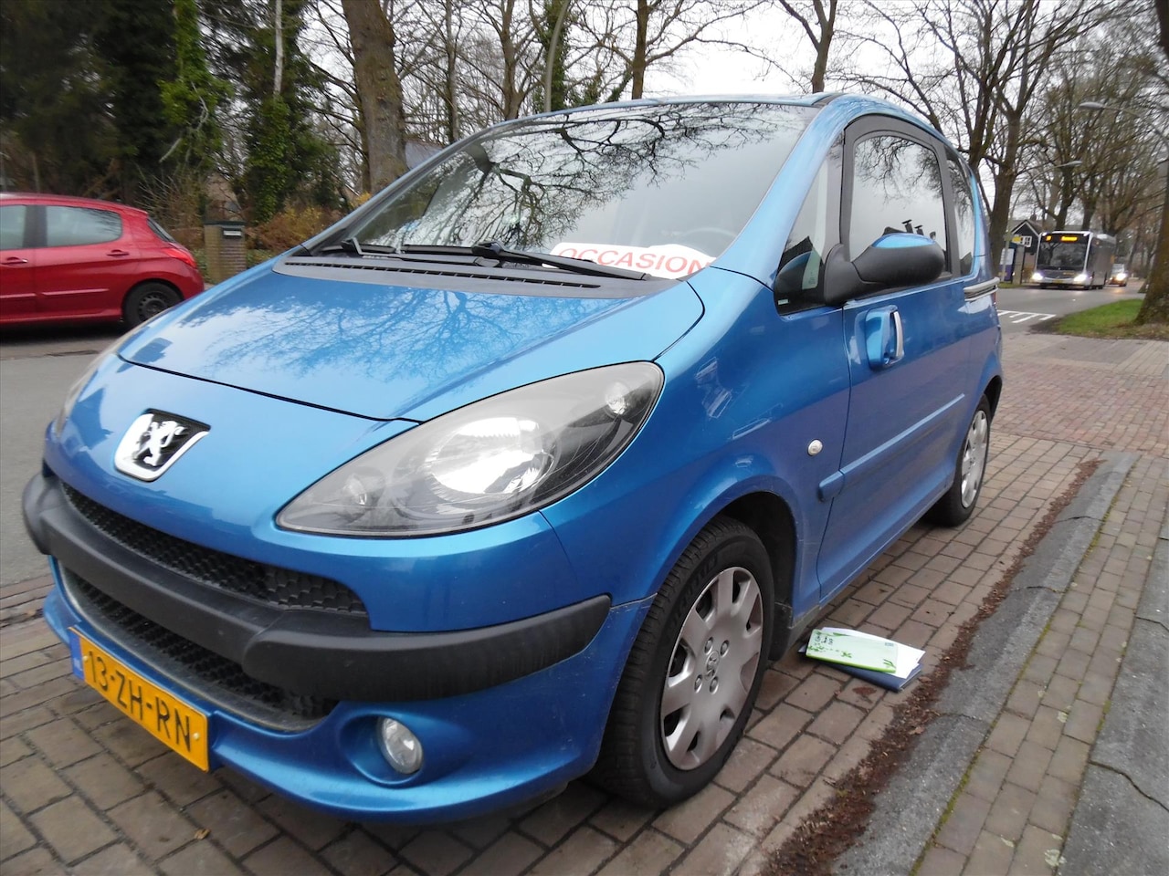 Peugeot 1007 - 1.6 16V SPORTY 2-TRONIC - AutoWereld.nl