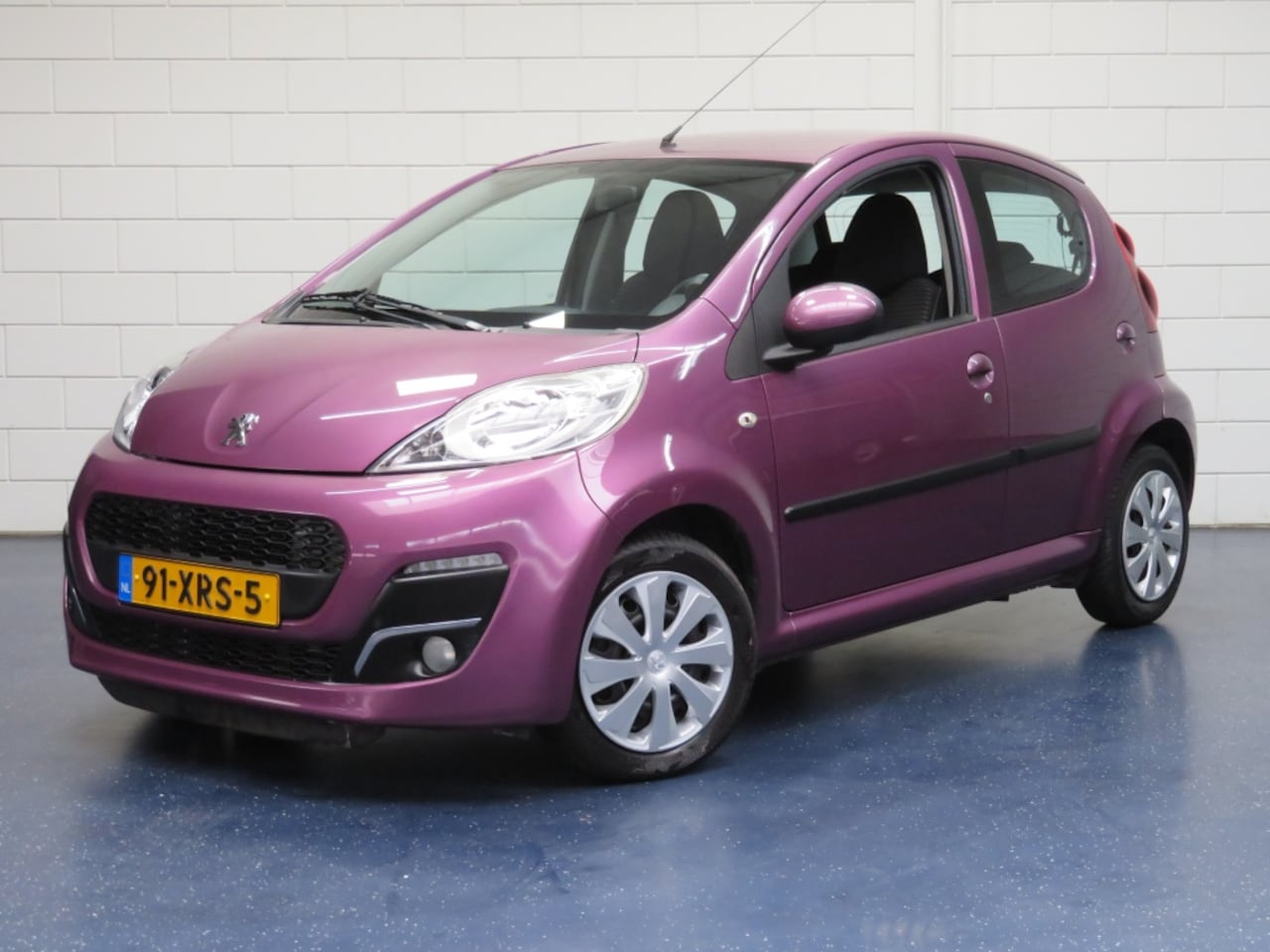 Peugeot 107 - 1.0 Active 39214 KM !!!!!!! - AutoWereld.nl