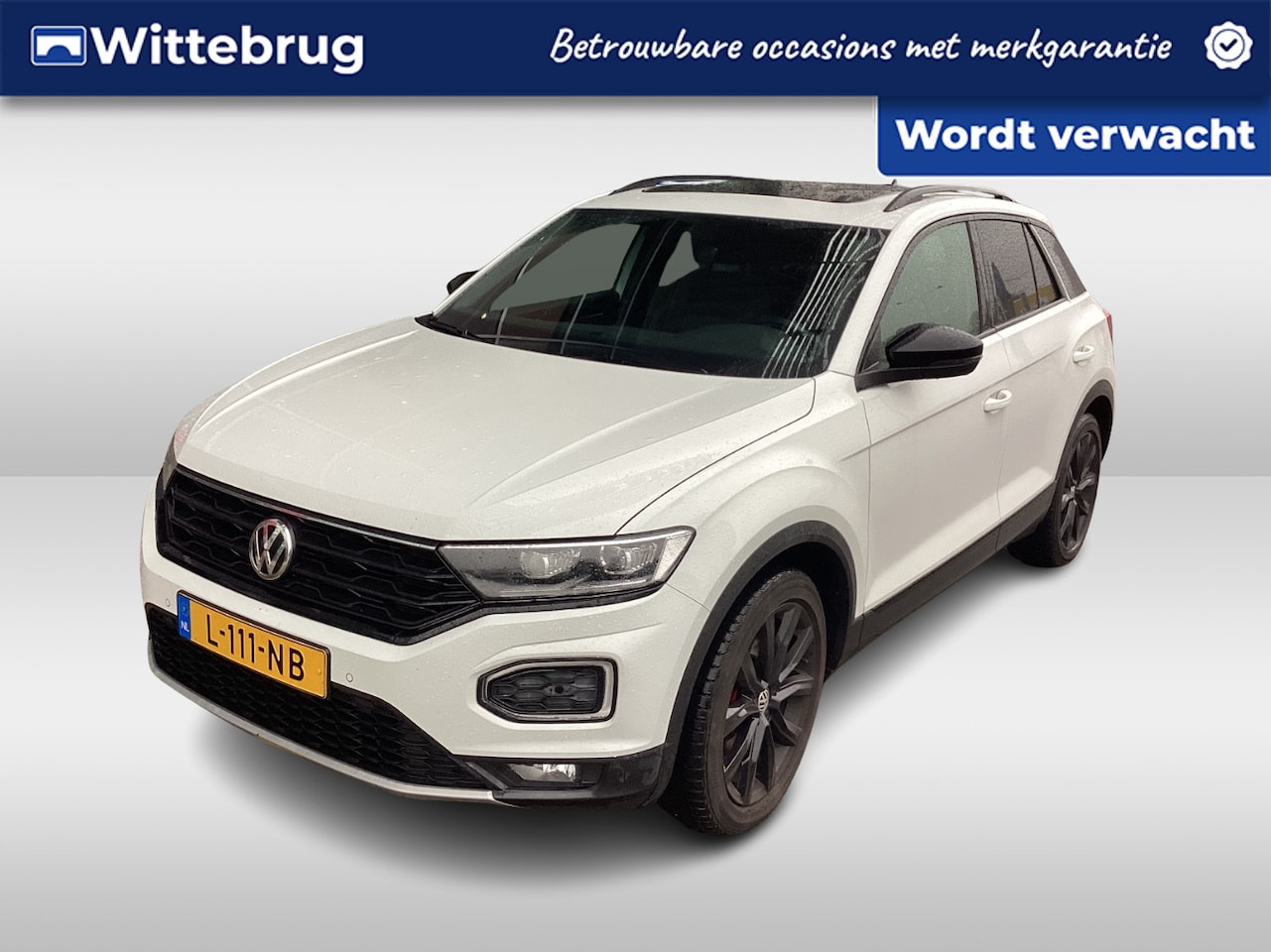Volkswagen T-Roc - 1.5 TSI Sport Business / Digitaal dashboard / Pano / Navigatie / Camera / Parkeersensoren - AutoWereld.nl