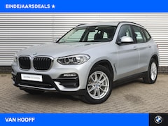 BMW X3 - xDrive20i Automaat / Panoramadak / Trekhaak / Sportstoelen / LED / Airconditioning / PDC