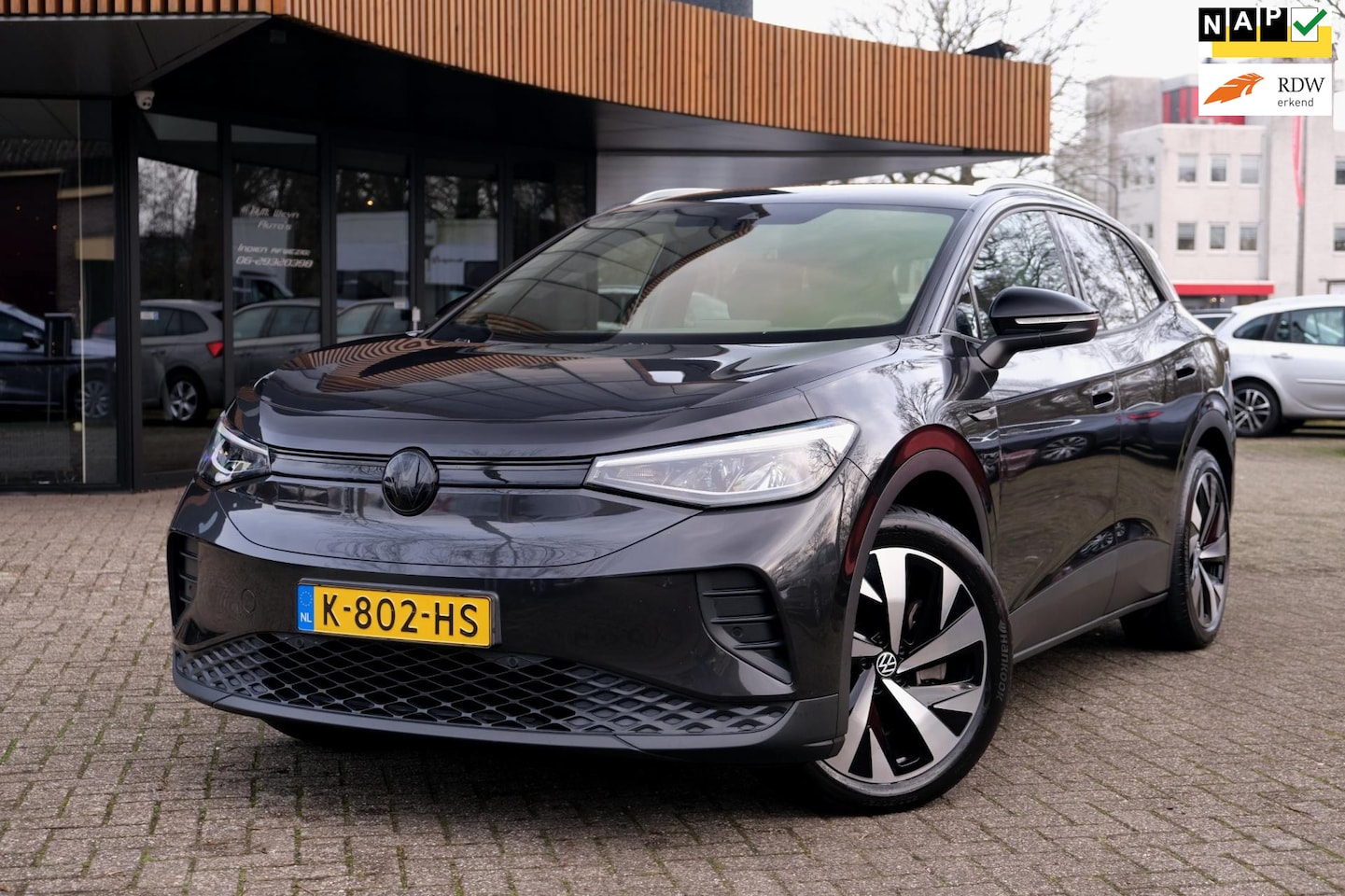 Volkswagen ID.4 - First 77 kWh SoH 91% ACC Camera Winterpakket Stuurwielverwarming Stoelverwarming Carplay L - AutoWereld.nl