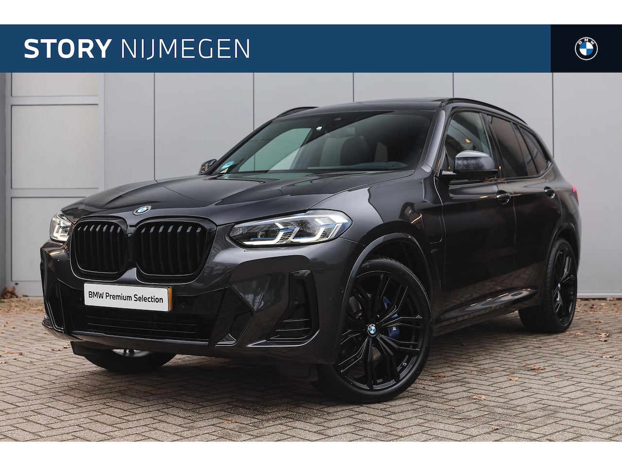 BMW X3 - xDrive30e M Sport Automaat / Panoramadak / Trekhaak / Sportstoelen / Laserlight / Achterui - AutoWereld.nl