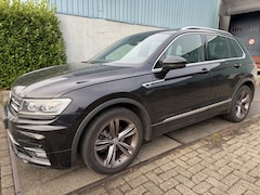 Volkswagen Tiguan - 1.4 TSI ACT Highline Business R I R-Line I 18" I 1ste eig. I Camera I Virtual I Adap. Crui