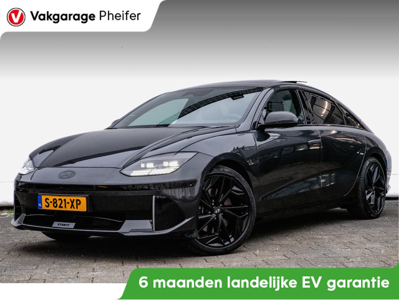 Hyundai IONIQ 6 - First Edition AWD 77.4 kWh Schuifdak/ Camera/ Stoel-stuurverwarming/ Navigatie/ Carplay/ M - AutoWereld.nl