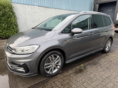 Volkswagen Touran - 1.4 TSI Highline Business R-Line 7 persoons I Trekhaak I Carplay I Adap. cruise I 17" I St