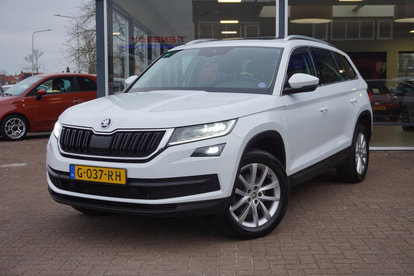 Skoda Kodiaq - 1.5 TSI Limited Business Edition 7persoons | Automaat | Airco | CarPlay | PDC | Vol opties - AutoWereld.nl