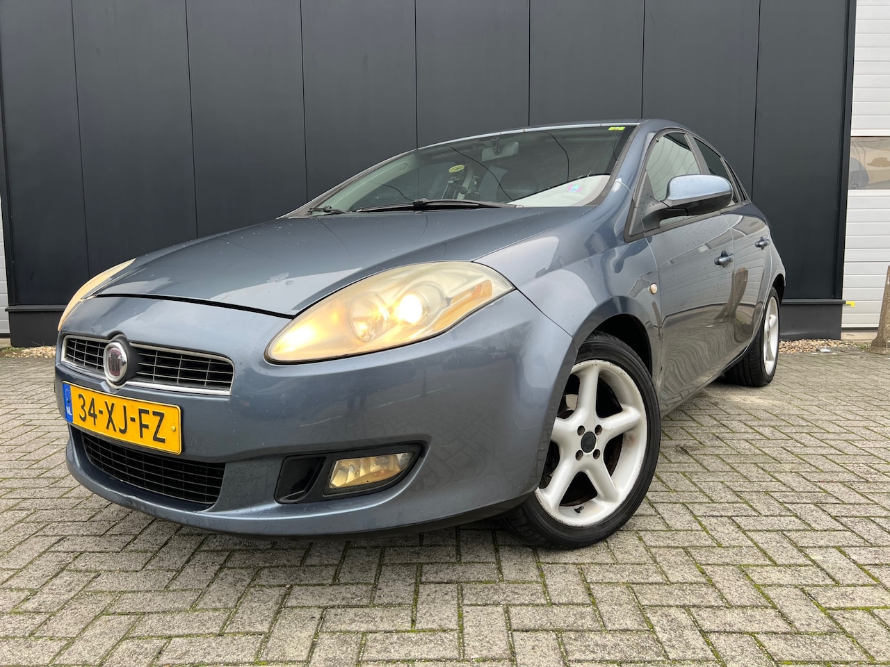 Fiat Bravo - 1,4 DYNAMIC 5Drs Airco/17'Lmv/6Versn/Nap - AutoWereld.nl