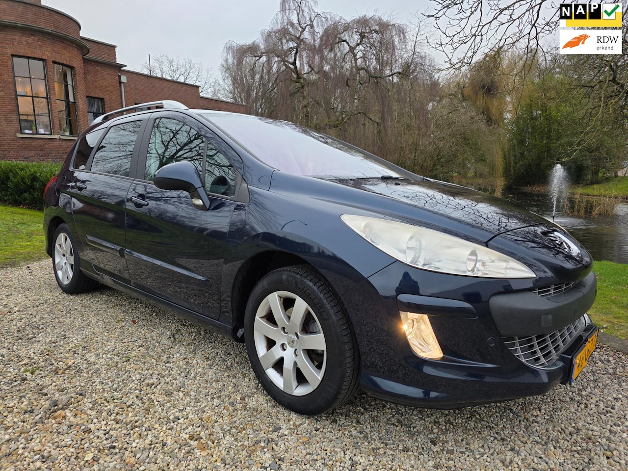 Peugeot 308 SW - 1.6 VTi Blue Lease Executive PANORAMA - AutoWereld.nl