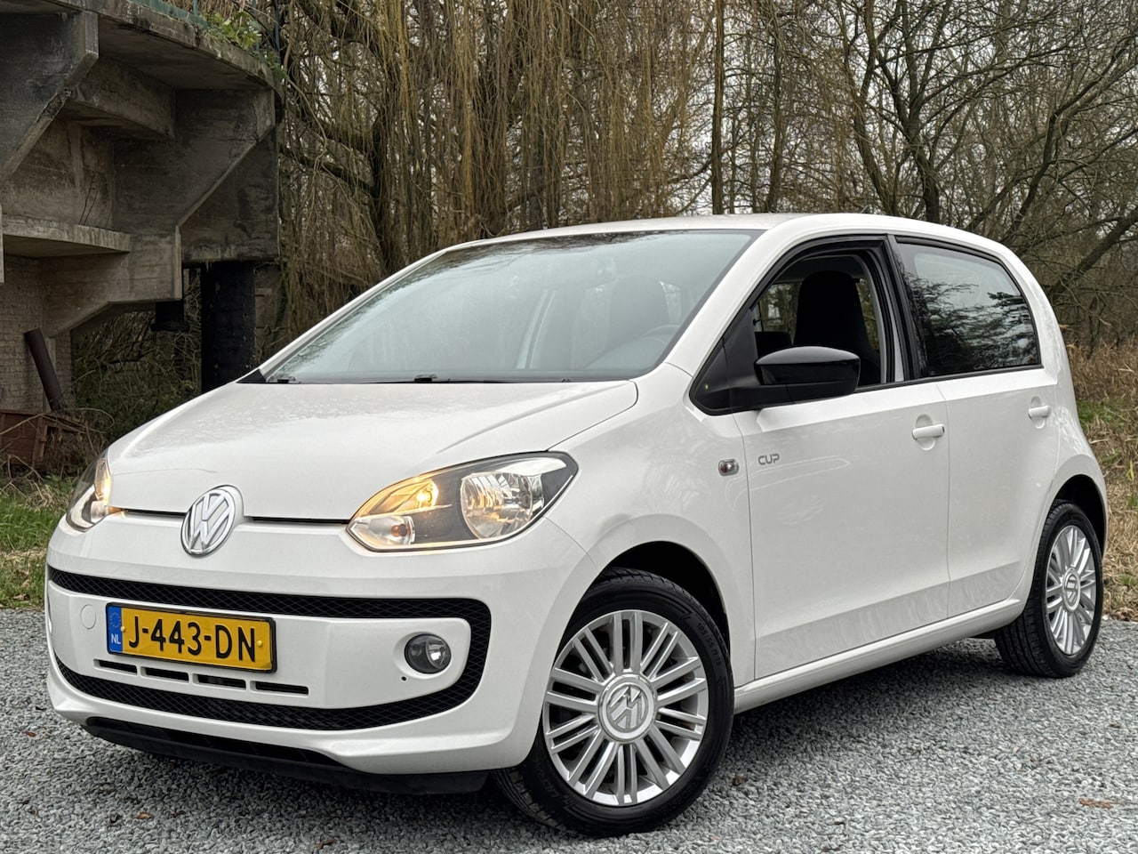 Volkswagen Up! - 1.0 HIGH UP! BLUEMOTION 5-DRS CAMERA/AIRCO/STOELVERW. - AutoWereld.nl