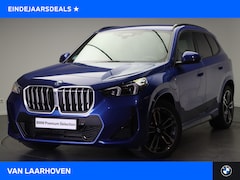BMW X1 - xDrive30e High Executive M Sport Automaat / Trekhaak / Sportstoelen / Adaptieve LED / M Ad