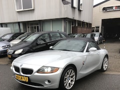 BMW Z4 Roadster - 2.5i S Automaat. auto heeft een paar storingen en apk is verlopen maar rijdt perfect. LET