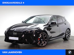 BMW 1-serie - 120 M Sport Automaat / Panoramadak / Sportstoelen / Adaptieve LED / M Adaptief onderstel /