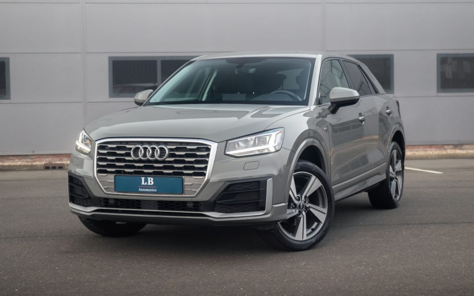 Audi Q2 - 35 TFSI, S-tronic, S-line, leer, LED, carplay, trekhaak - AutoWereld.nl