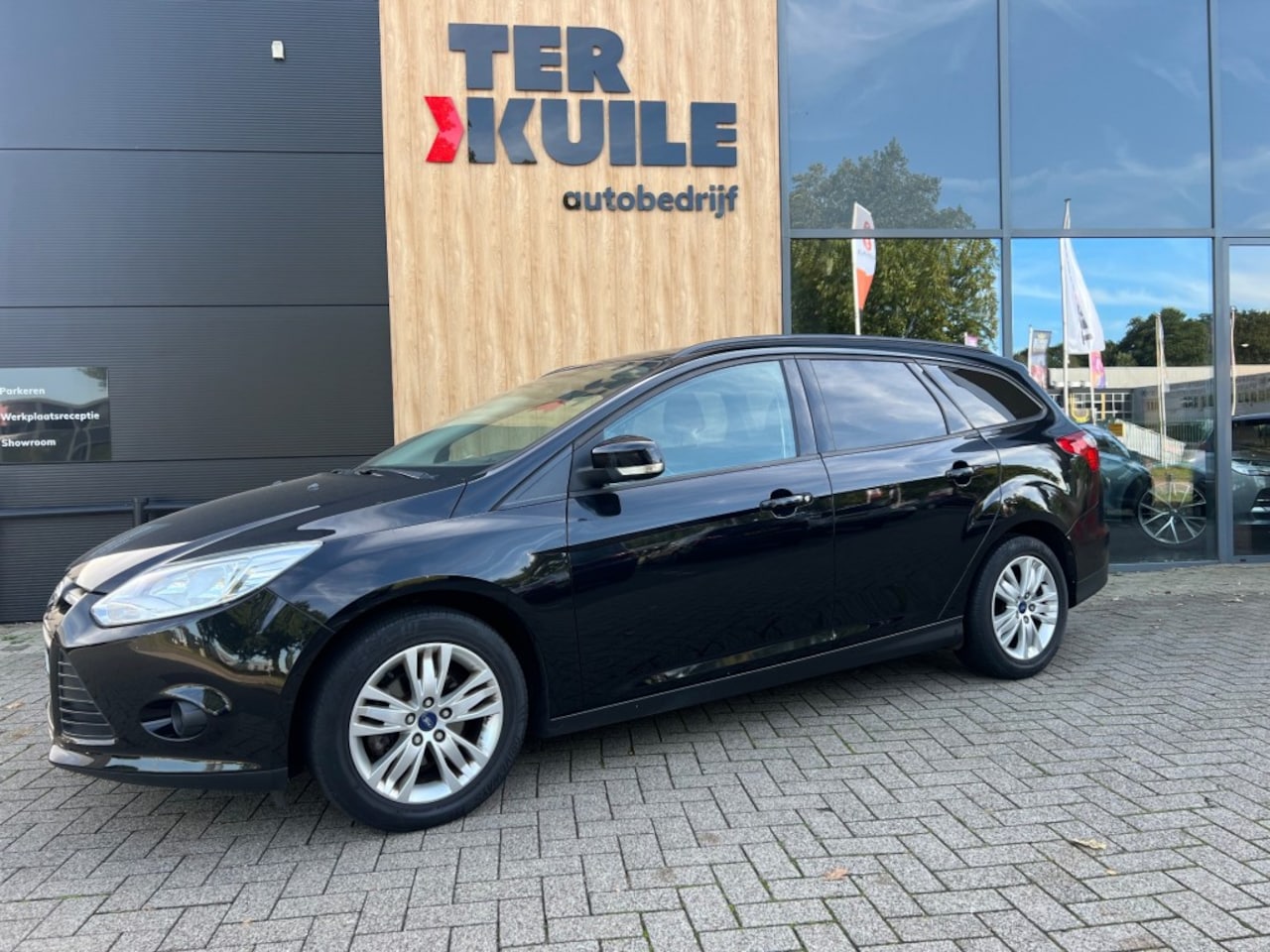 Ford Focus - 1.0 E-Boost 2013 Station Nw.D-riem. - AutoWereld.nl
