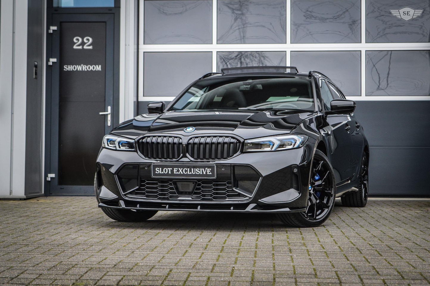 BMW 3-serie Touring - 330e xDrive|M-SPORT|FULL|PANO|TREKHAAK|H&K - AutoWereld.nl