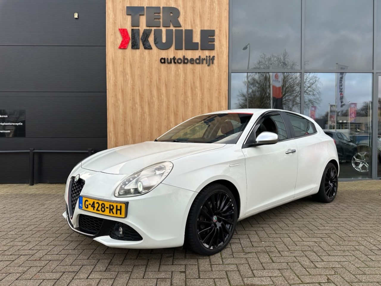 Alfa Romeo Giulietta - 1.4 T Distinctive / leder / cruise - AutoWereld.nl