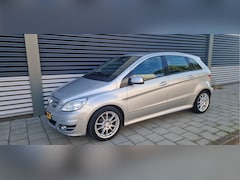 Mercedes-Benz B-klasse - 170 Automaat cruise control, trekhaak , navigatie