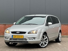 Ford Focus Wagon - 1.6-16V Trend