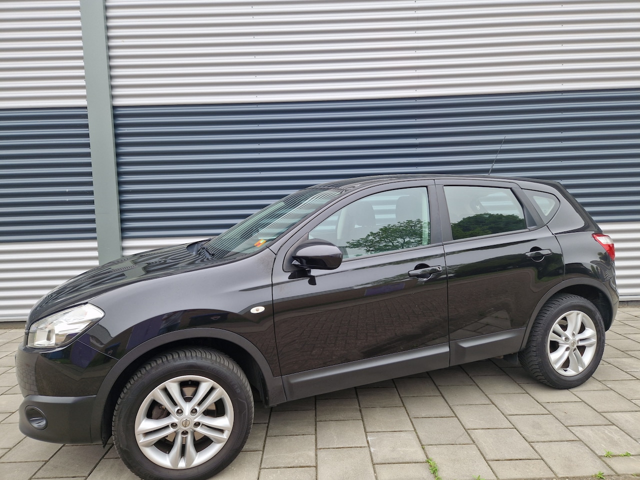 Nissan Qashqai - 1.6 Acenta Climatronic PDC, panorama dealer onderhouden NAP - AutoWereld.nl