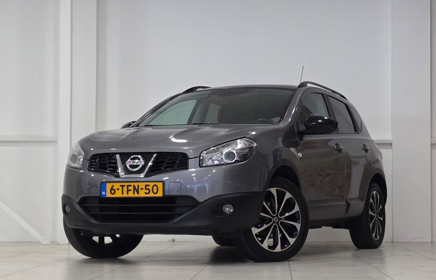Nissan Qashqai - 1.6 360 3e Eigenaar! 100% Dealer Onderhouden Trekhaak - AutoWereld.nl