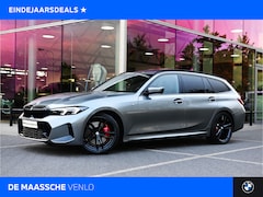 BMW 3-serie Touring - 330i M Sport Automaat / Panoramadak / Sportstoelen / Adaptieve LED / Achteruitrijcamera /