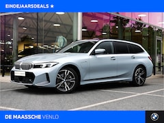 BMW 3-serie Touring - 330e M Sport Automaat / Panoramadak / Trekhaak / Sportstoelen / Achteruitrijcamera / Comfo
