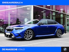 BMW M5 - 5 Serie Automaat / Panoramadak / Stoelventilatie / Bowers & Wilkins / M Multifunctionele v